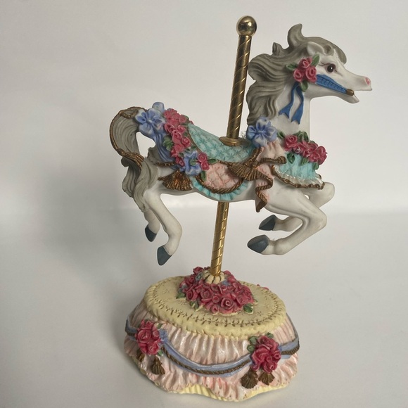 Melodies music box carousel horse - Picture 1 of 5